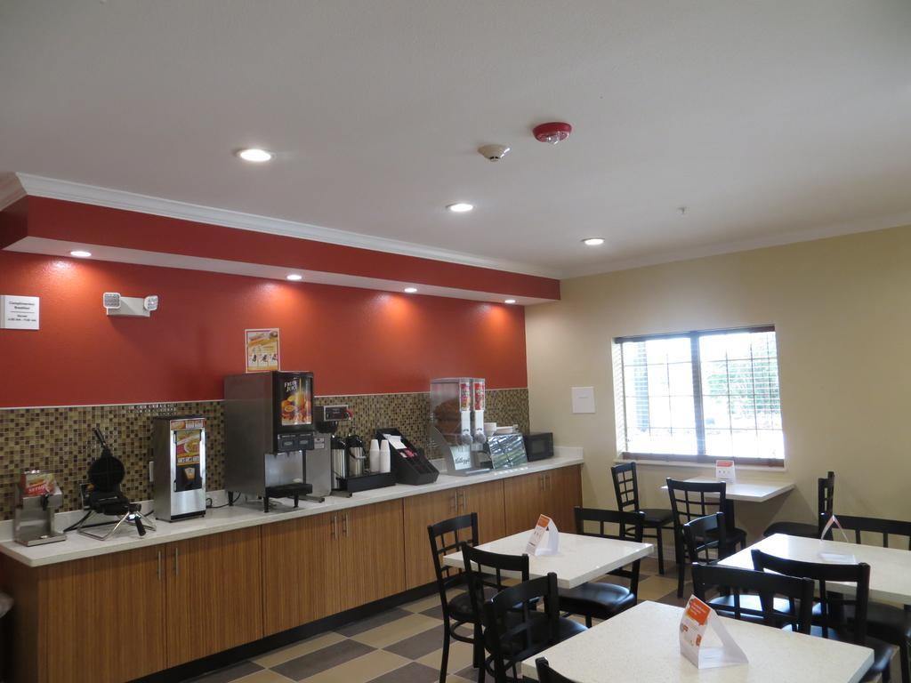 Econo Lodge Inn & Suites Houston Nw-Cy-Fair Jersey Village Exterior photo