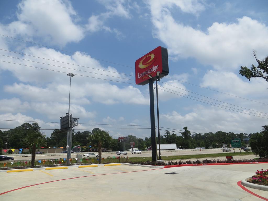 Econo Lodge Inn & Suites Houston Nw-Cy-Fair Jersey Village Exterior photo