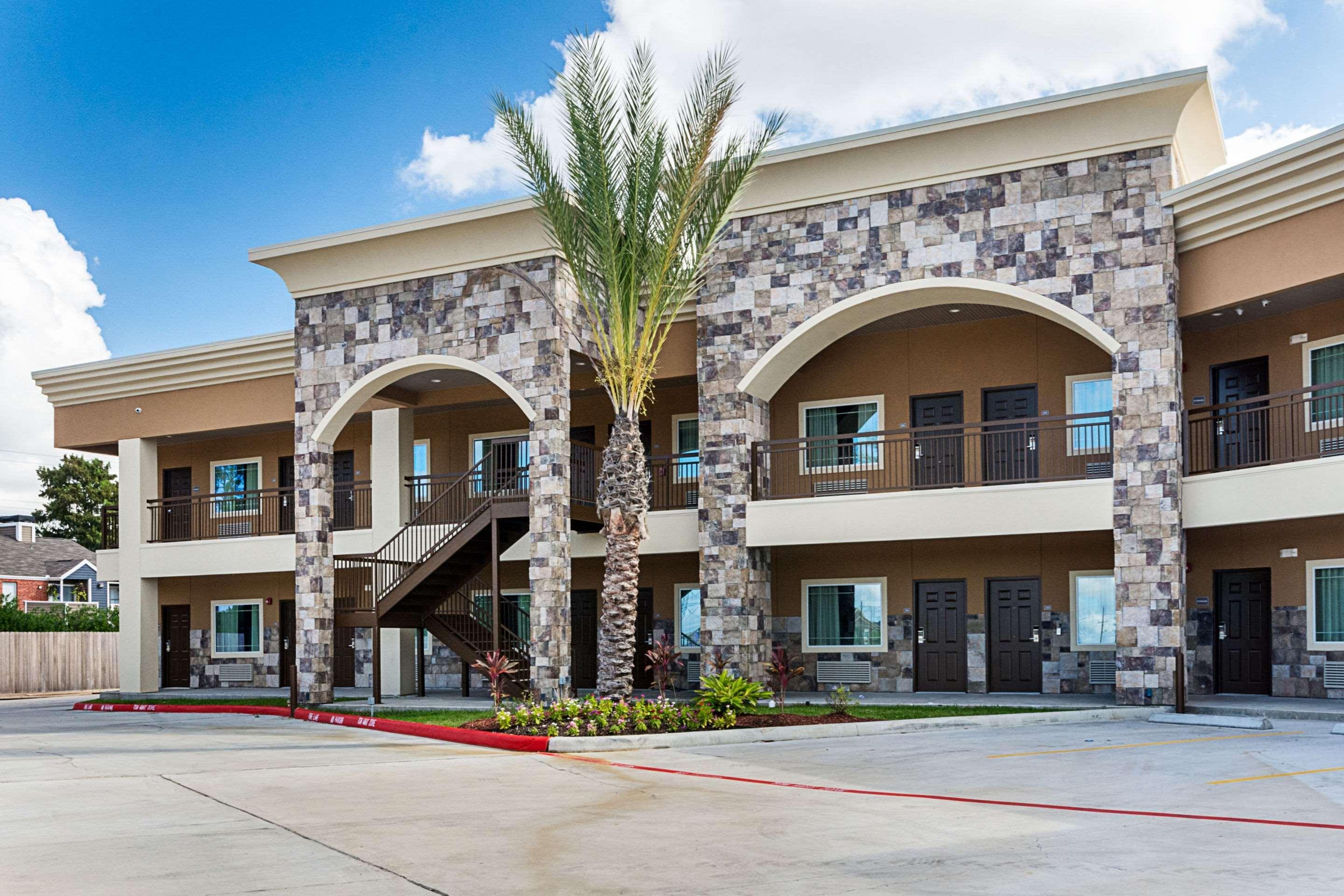 Econo Lodge Inn & Suites Houston Nw-Cy-Fair Jersey Village Exterior photo